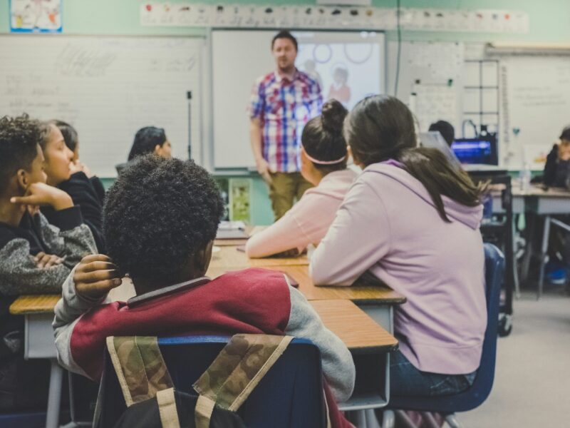 An image of elementary-age students in class. ETFO is calling out Ontario's provincial budget for shortchanging public education.