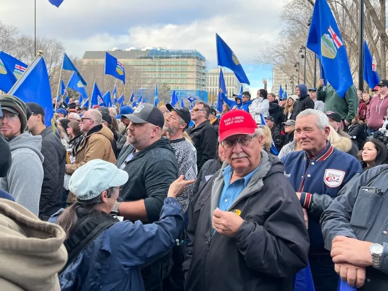 ke Alberta Great Again? Part of the pro-independence crowd in front of the Alberta Legislature Building Saturday.
