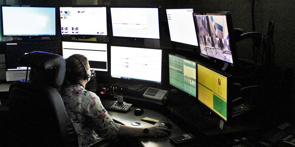 A police dispatch operator.