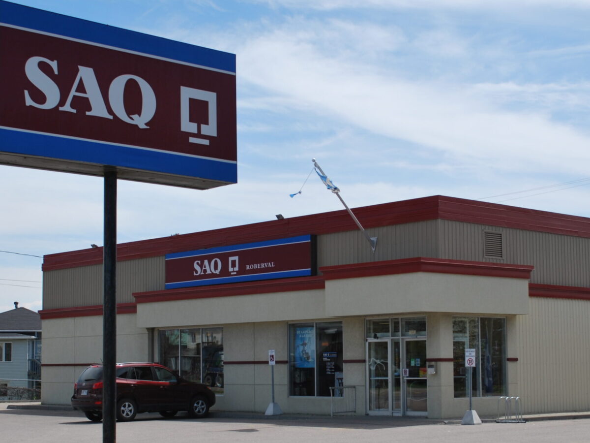 SAQ accused of favoring U.S. economy over Quebec in new delivery program