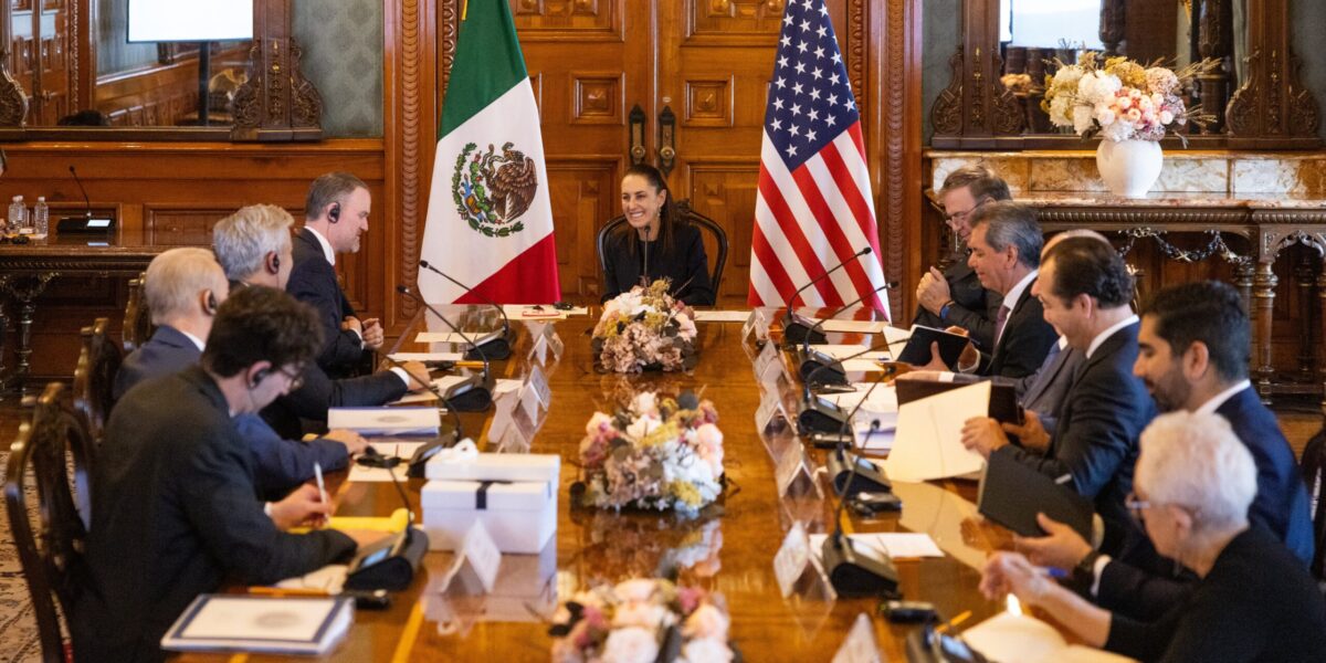 Mexico President Claudia Sheinbaum meeting with US trade representatives in April of 2026.