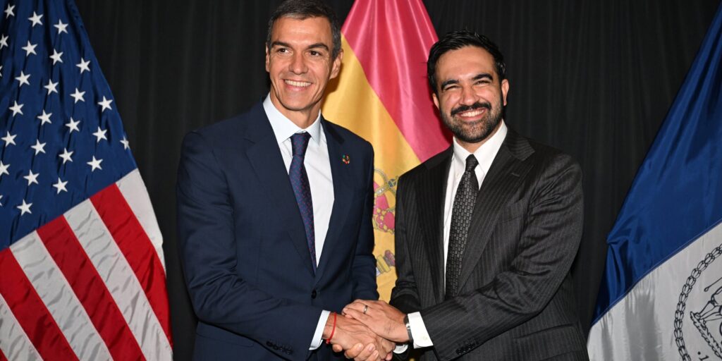 Spanish prime minister Pedro Sánchez with New York Mayor Zohran Mamdani.